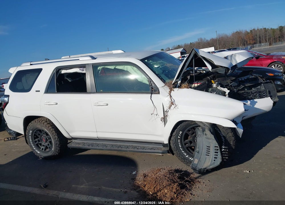 2018 TOYOTA 4RUNNER SR5 VIN: JTEZU5JR3J5177650