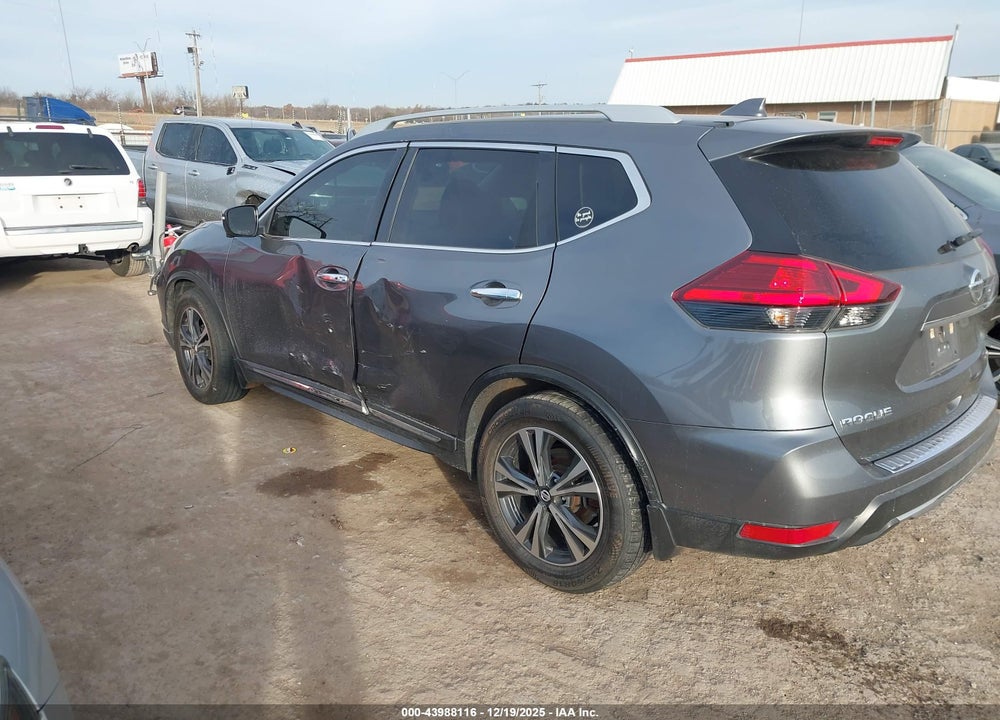 2017 NISSAN ROGUE SL VIN: 5N1AT2MTXHC864166