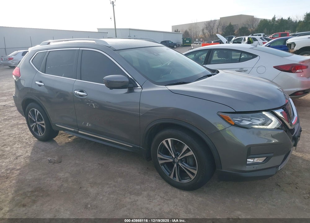 2017 NISSAN ROGUE SL VIN: 5N1AT2MTXHC864166