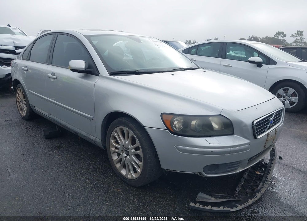 2004 VOLVO S40 T5 VIN: YV1MS682842019923