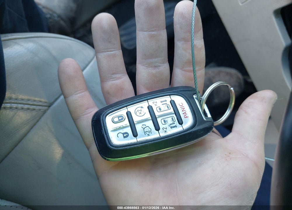 2018 CHRYSLER PACIFICA TOURING L VIN: 2C4RC1BGXJR130650