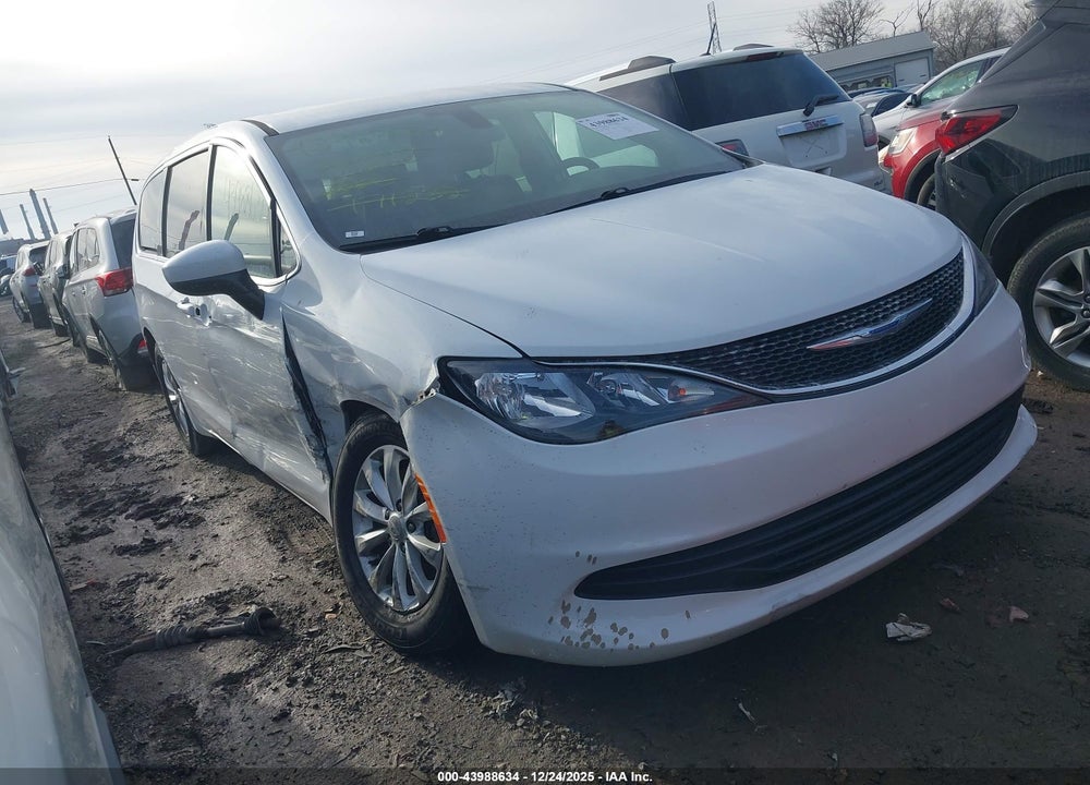 2018 CHRYSLER PACIFICA LX VIN: 2C4RC1CG1JR171232