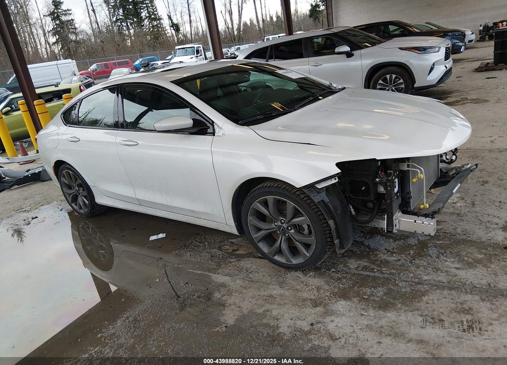 2015 CHRYSLER 200 S VIN: 1C3CCCBB2FN661842
