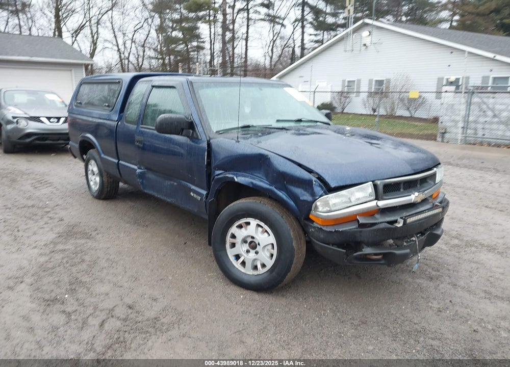 2001 CHEVROLET S-10 VIN: 1GCDT19WX18209223