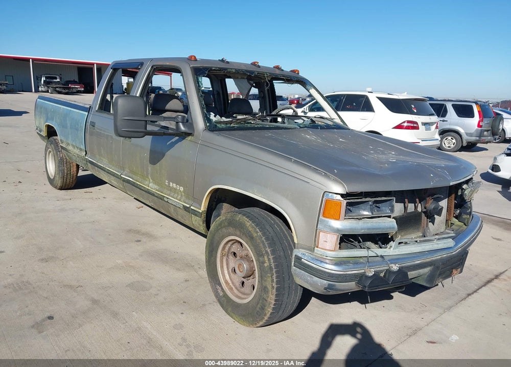 2000 CHEVROLET C3500 VIN: 1GCGC33R1YF516832