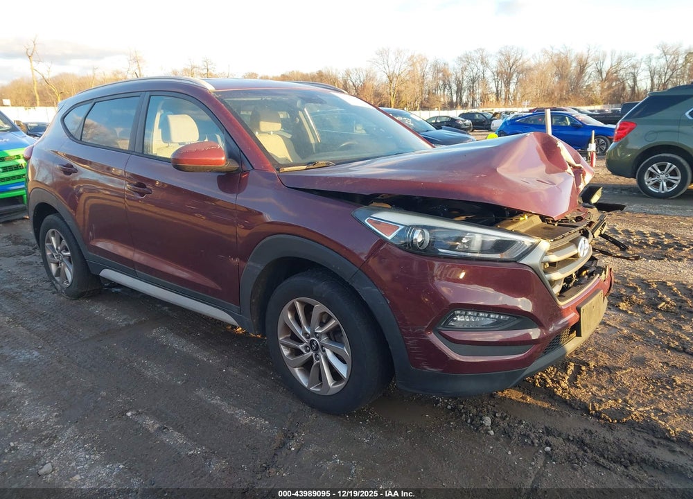 2017 HYUNDAI TUCSON SE VIN: KM8J3CA4XHU453654