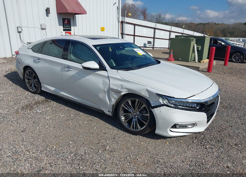 2018 HONDA ACCORD TOURING 2.0T VIN: 1HGCV2F91JA049995