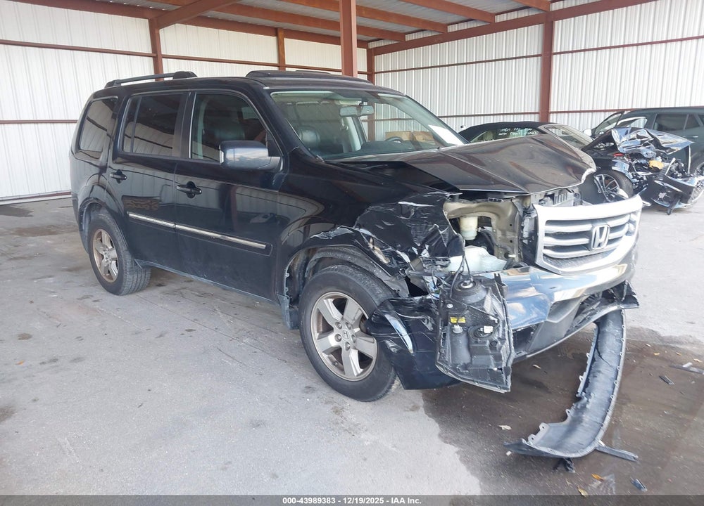 2013 HONDA PILOT TOURING VIN: 5FNYF3H91DB012526