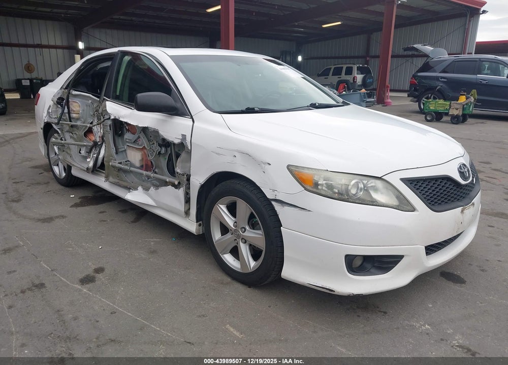2011 TOYOTA CAMRY SE VIN: 4T1BF3EK5BU657824
