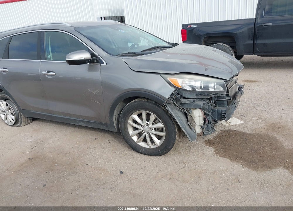 2016 KIA SORENTO 2.4L LX VIN: 5XYPG4A34GG153365