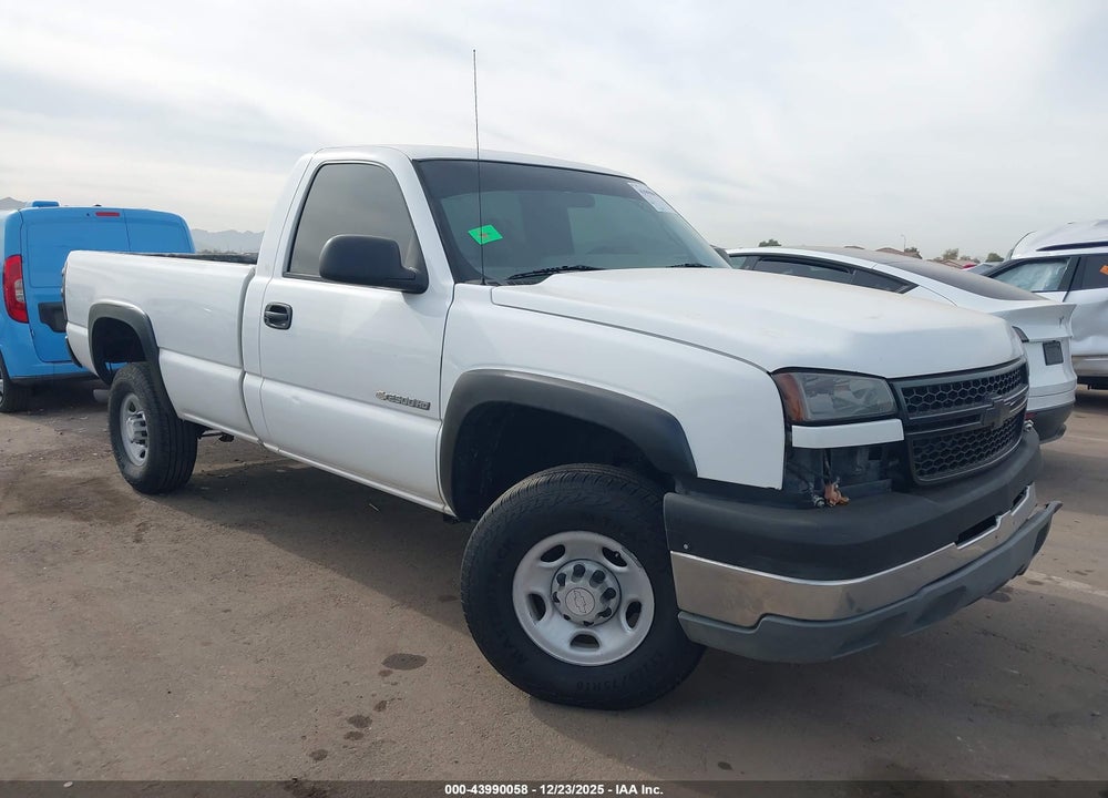 2005 CHEVROLET SILVERADO 2500HD WORK TRUCK VIN: 1GCHC24U25E314827