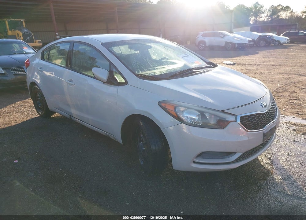 2015 KIA FORTE LX VIN: KNAFK4A6XF5411073