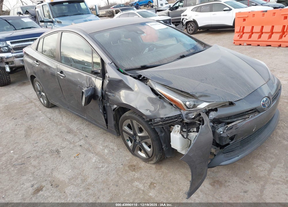 2020 TOYOTA PRIUS XLE VIN: JTDKARFU0L3118086