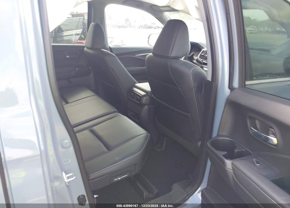 2025 HONDA RIDGELINE RTL VIN: 5FPYK3F52SB029979