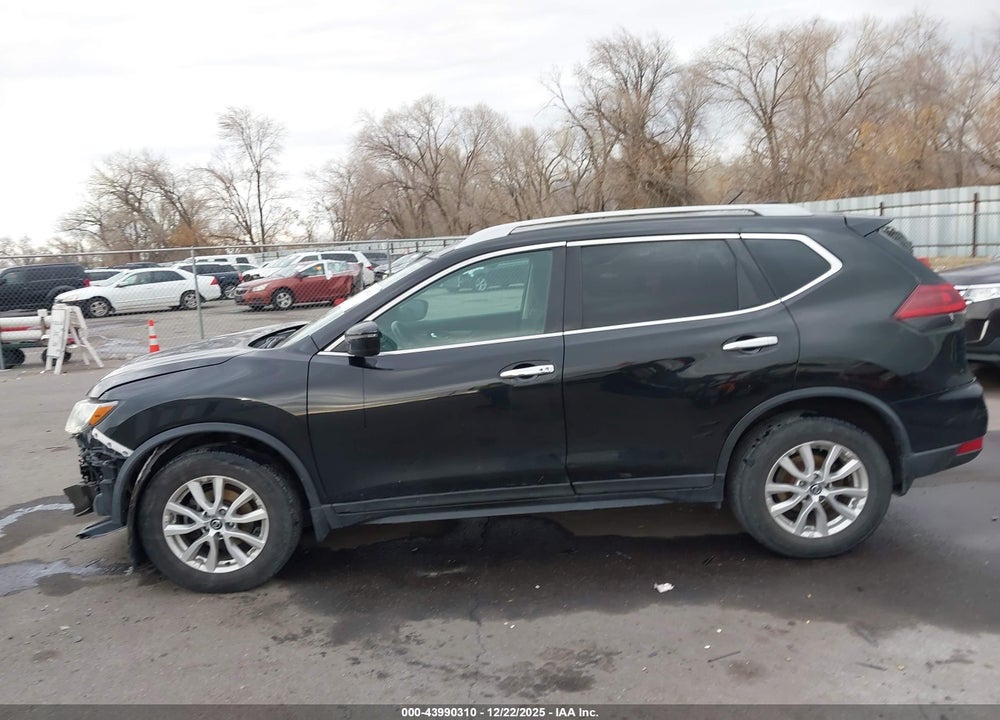 2018 NISSAN ROGUE SV VIN: 5N1AT2MV8JC713060