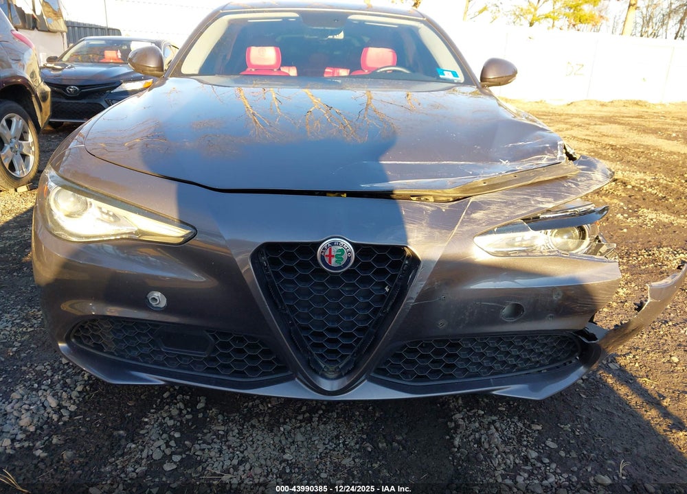 2017 ALFA ROMEO GIULIA AWD VIN: ZARFAEDN8H7531854
