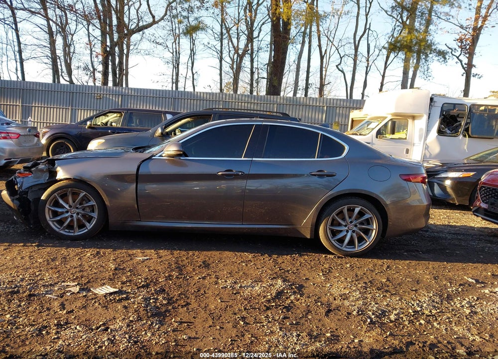 2017 ALFA ROMEO GIULIA AWD VIN: ZARFAEDN8H7531854