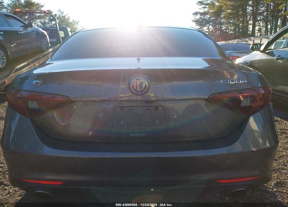 2017 ALFA ROMEO GIULIA AWD VIN: ZARFAEDN8H7531854