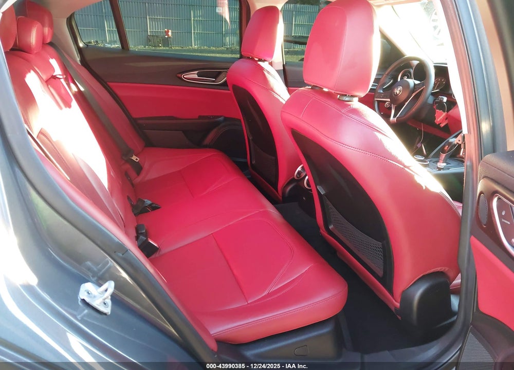 2017 ALFA ROMEO GIULIA AWD VIN: ZARFAEDN8H7531854