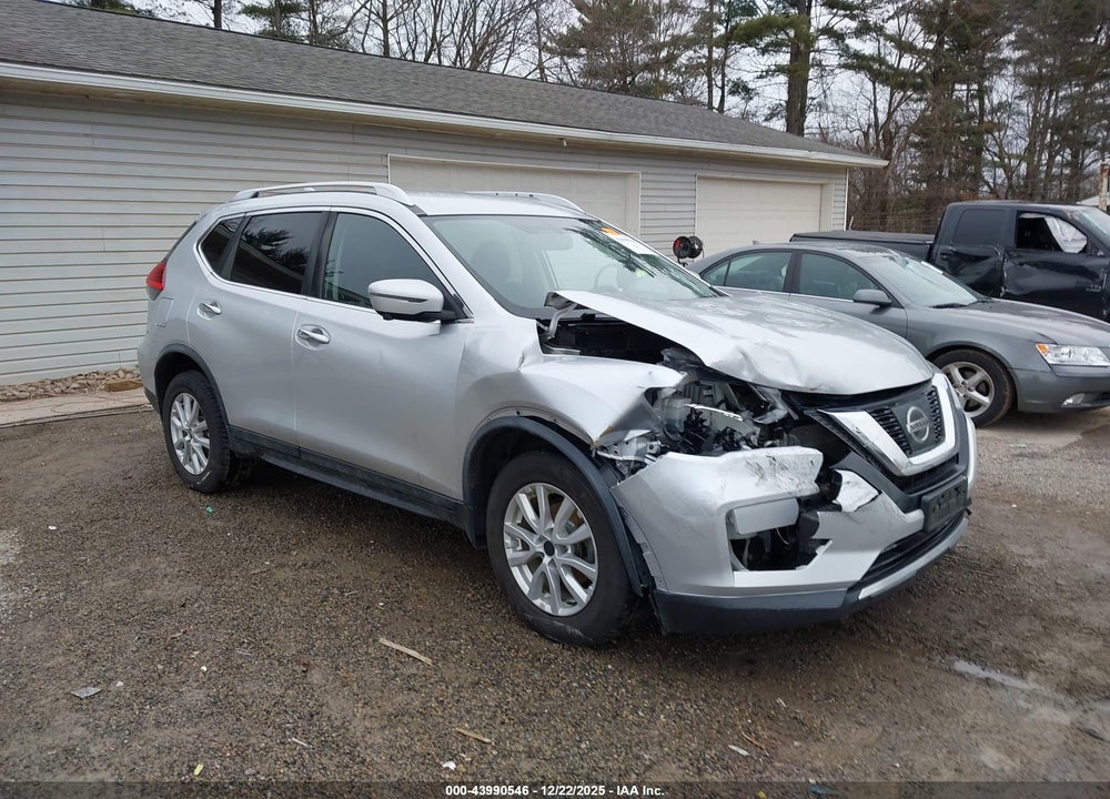 2017 NISSAN ROGUE SV VIN: KNMAT2MV4HP604618