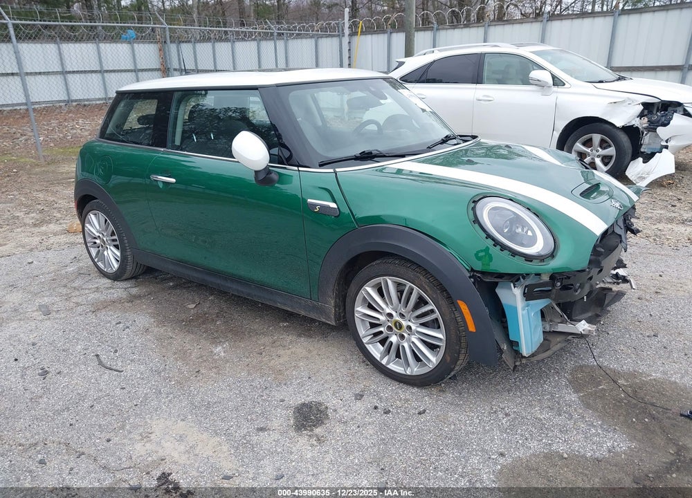 2023 MINI SE HARDTOP COOPER VIN: WMW13DJ04P2S68708