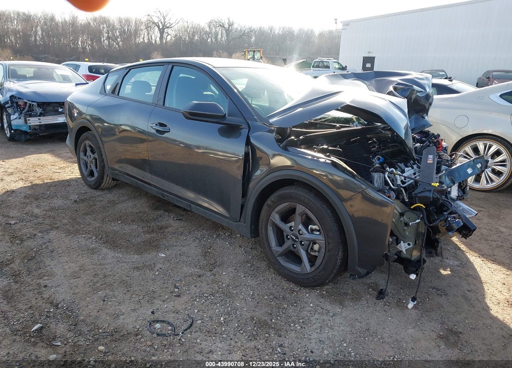 2025 KIA K4 LXS VIN: 3KPFT4DE7SE143701