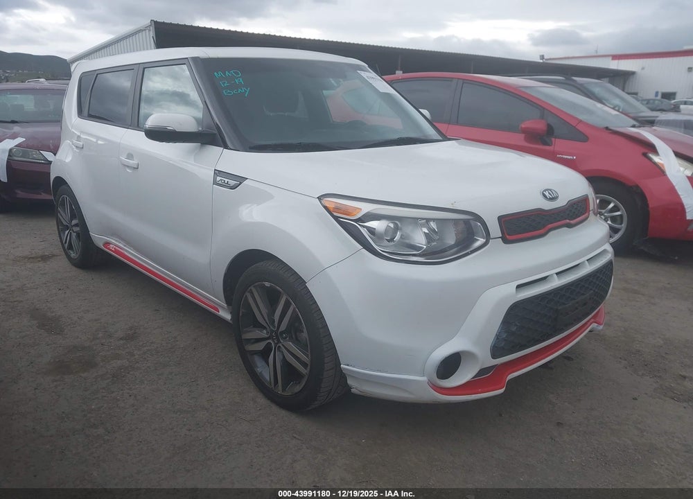 2014 KIA SOUL + VIN: KNDJP3A56E7027357