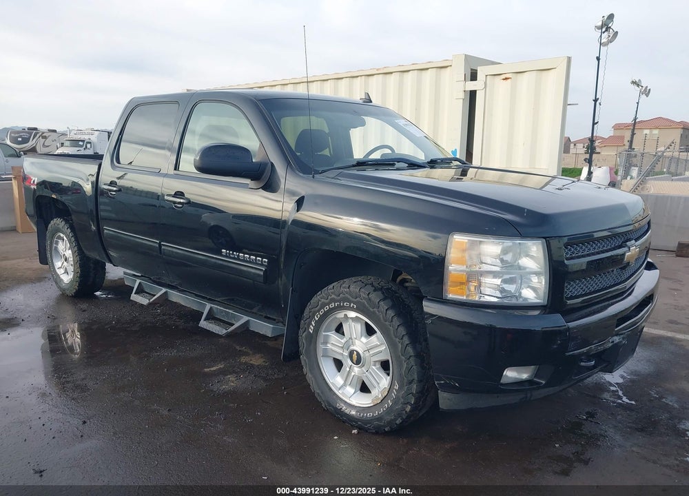 2011 CHEVROLET SILVERADO 1500 LT VIN: 3GCPKSE31BG275947