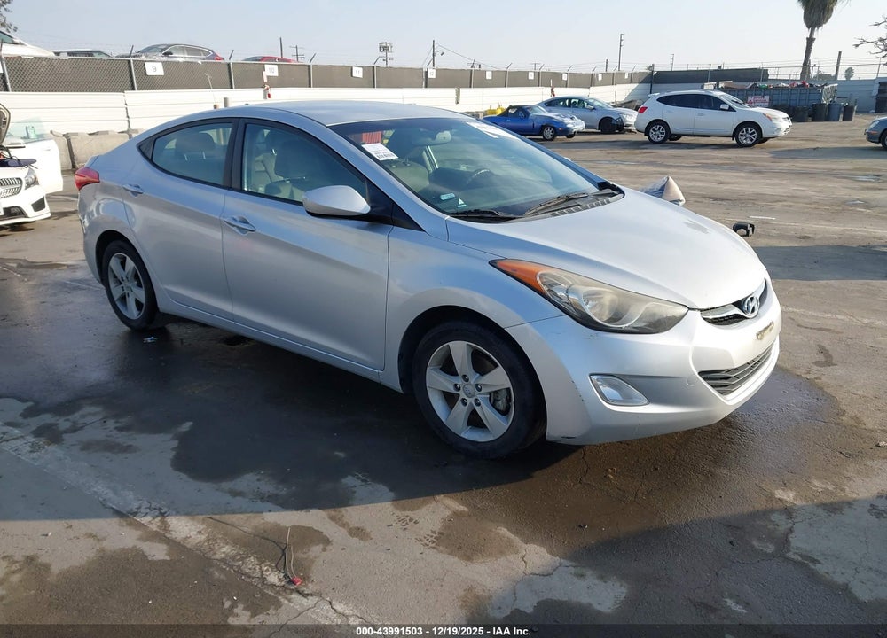 2013 HYUNDAI ELANTRA GLS VIN: KMHDH4AE0DU016625