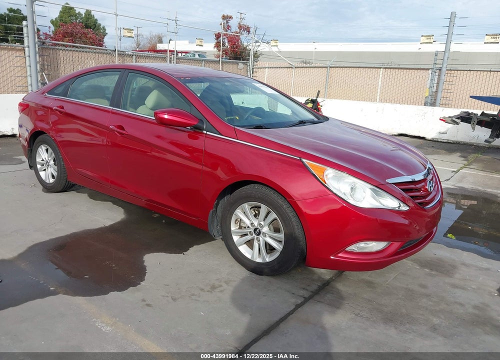 2013 HYUNDAI SONATA GLS VIN: 5NPEB4AC7DH617971