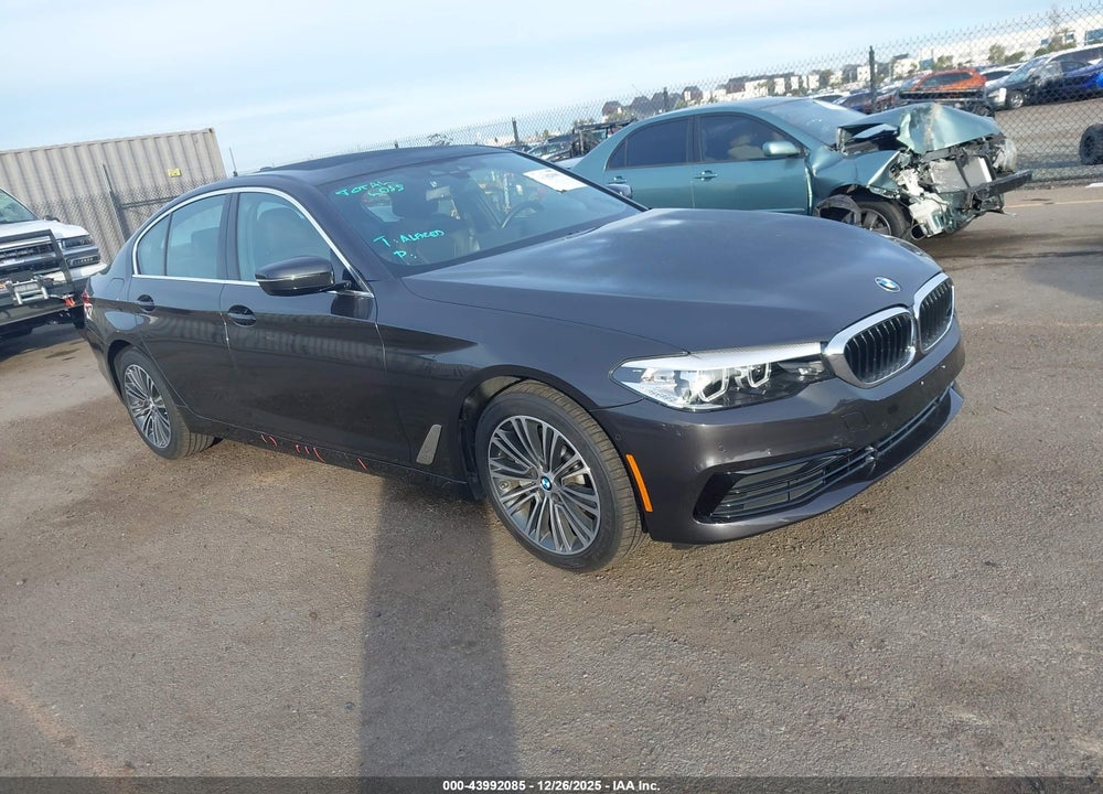 2019 BMW 530I VIN: WBAJA5C54KWW00037