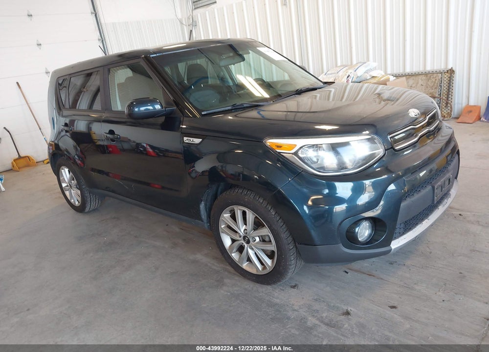 2018 KIA SOUL + VIN: KNDJP3A5XJ7517567