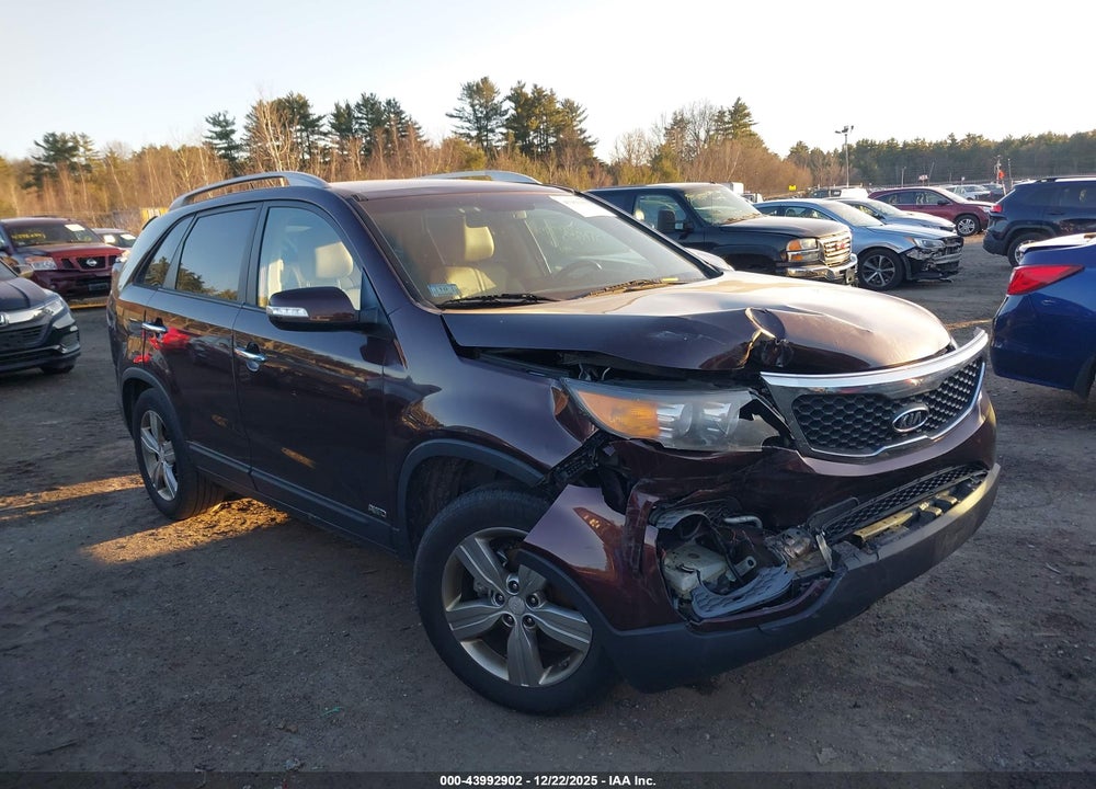 2013 KIA SORENTO EX V6 VIN: 5XYKUDA24DG393098