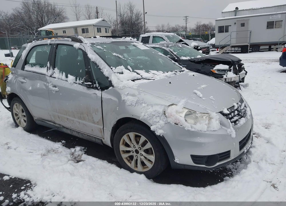 2013 SUZUKI SX4 PREMIUM VIN: JS2YB5A31D6100037