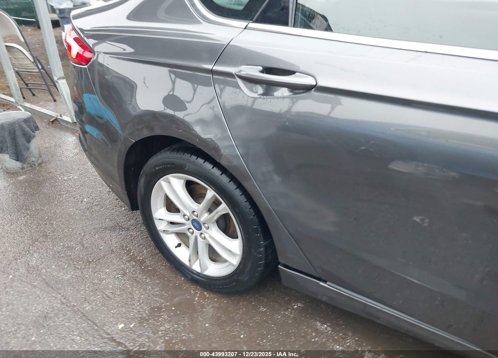 2018 FORD FUSION SE VIN: 3FA6P0HD9JR237672