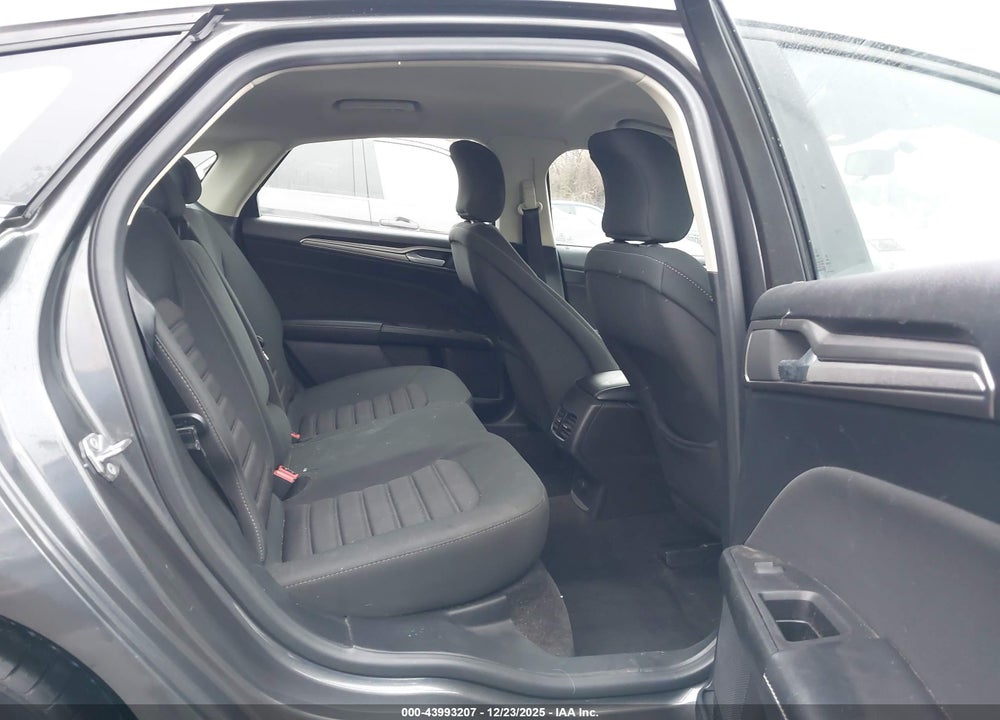 2018 FORD FUSION SE VIN: 3FA6P0HD9JR237672