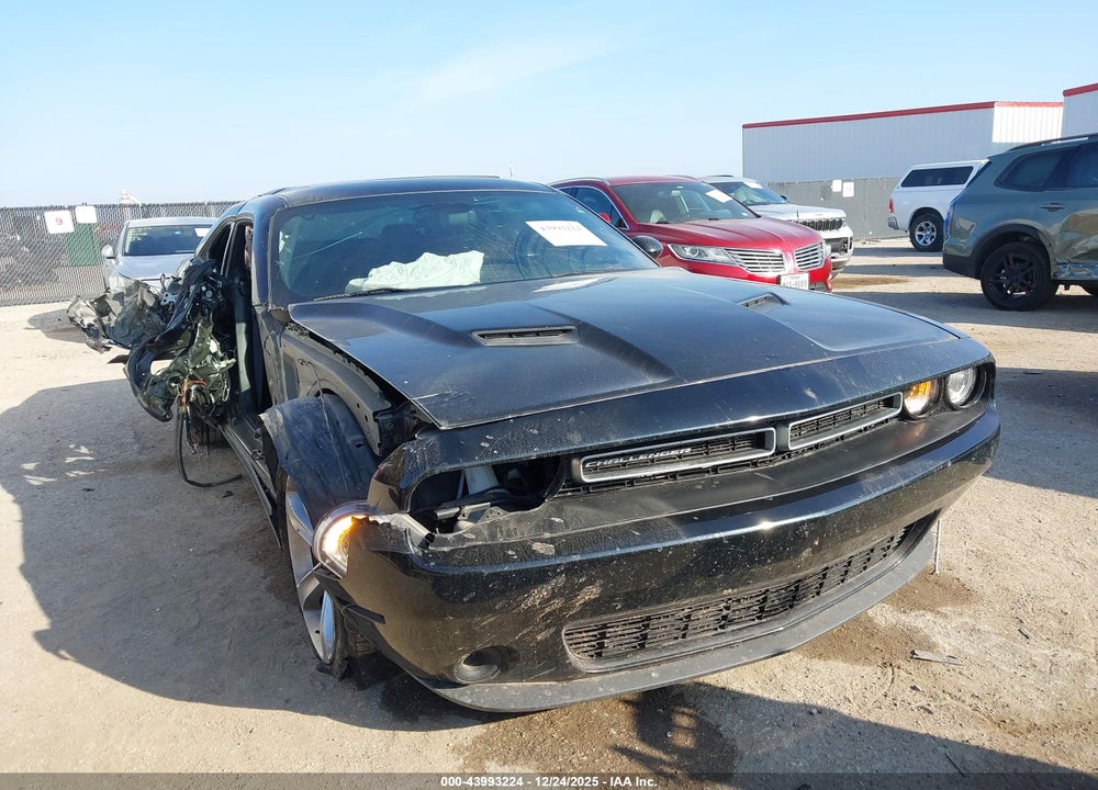 2015 DODGE CHALLENGER SXT VIN: 2C3CDZAG8FH724576