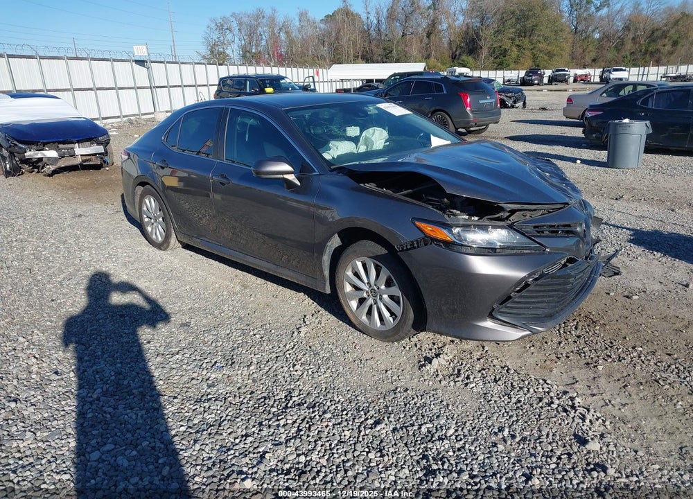 2020 TOYOTA CAMRY LE VIN: 4T1C11AK0LU385424