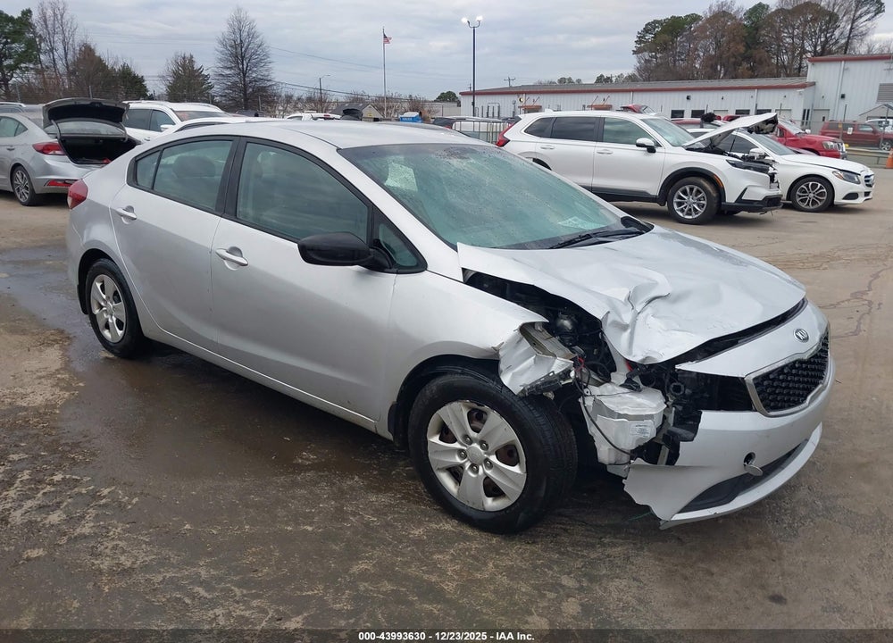 2017 KIA FORTE LX VIN: 3KPFL4A72HE045321