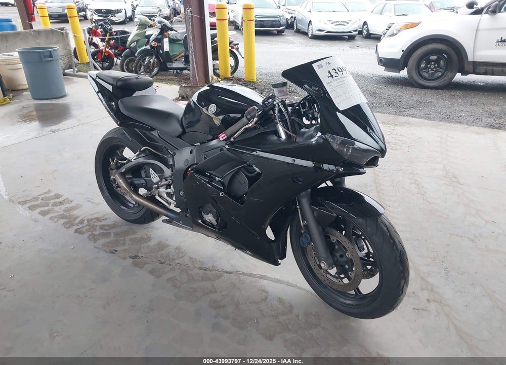 2003 YAMAHA YZFR6 L VIN: JYARJ06E23A008893