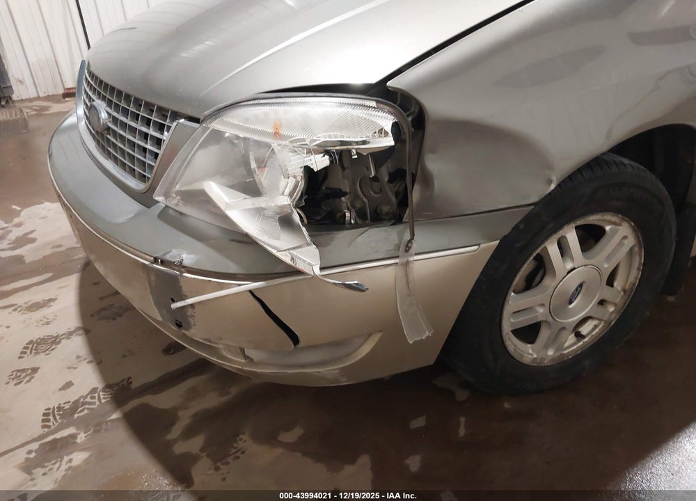 2004 FORD FREESTAR LIMITED VIN: 2FMZA58284BB23844