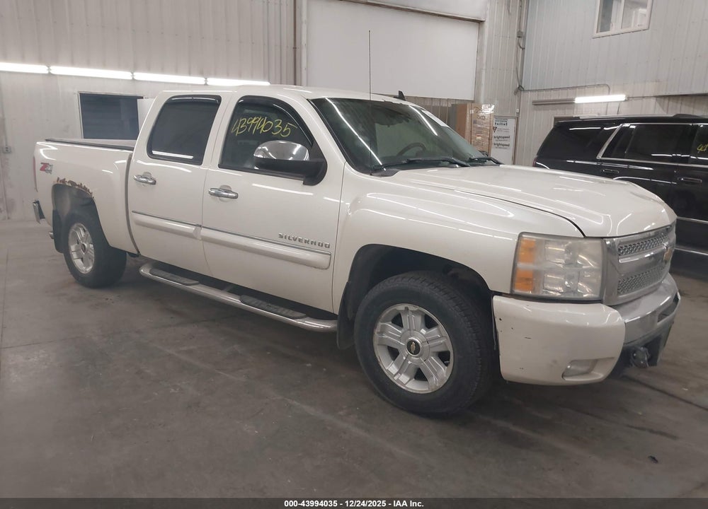 2011 CHEVROLET SILVERADO 1500 LT VIN: 3GCPKSE36BG369435