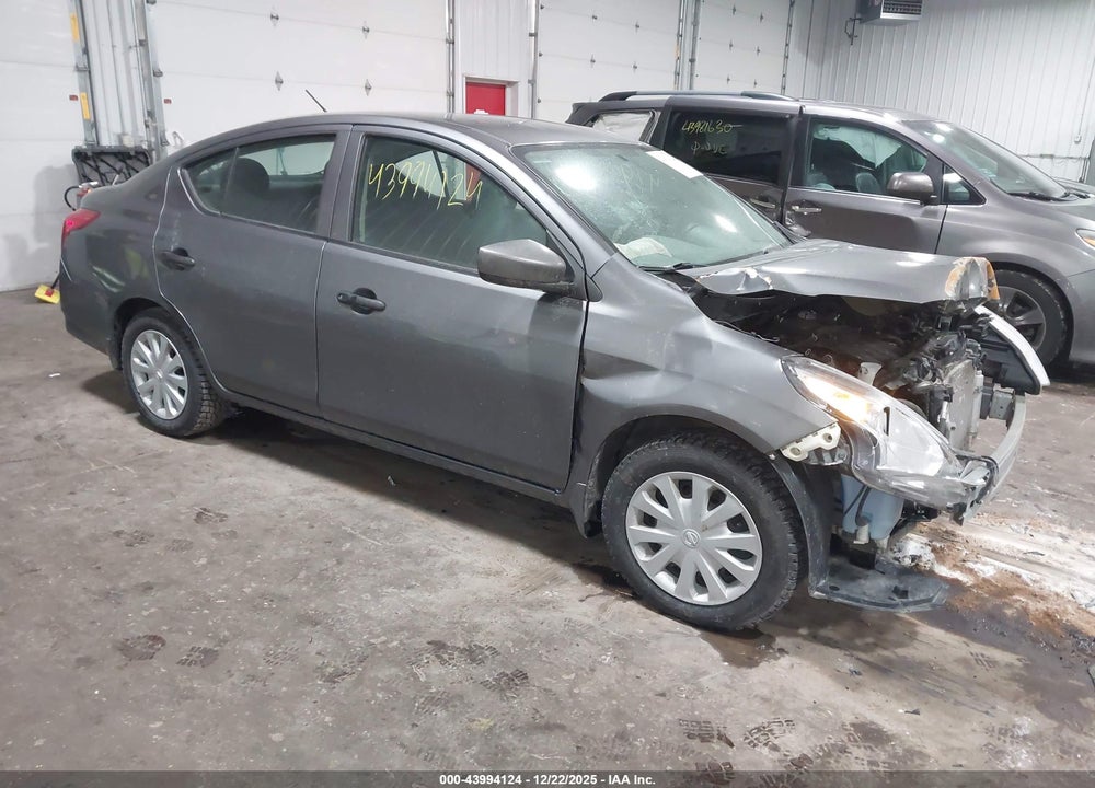 2018 NISSAN VERSA 1.6 S VIN: 3N1CN7AP6JL834185