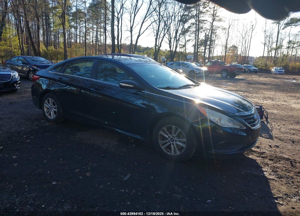 2014 HYUNDAI SONATA GLS VIN: 5NPEB4AC4EH827932