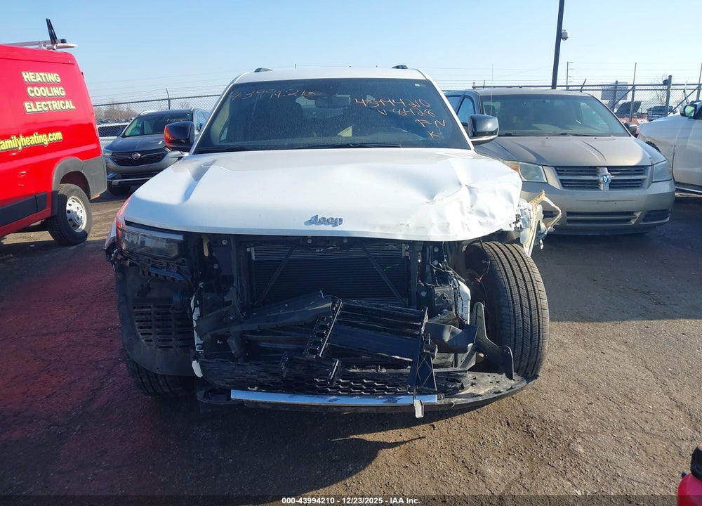 2024 JEEP GRAND CHEROKEE L LAREDO VIN: 1C4RJKAG7R8578428