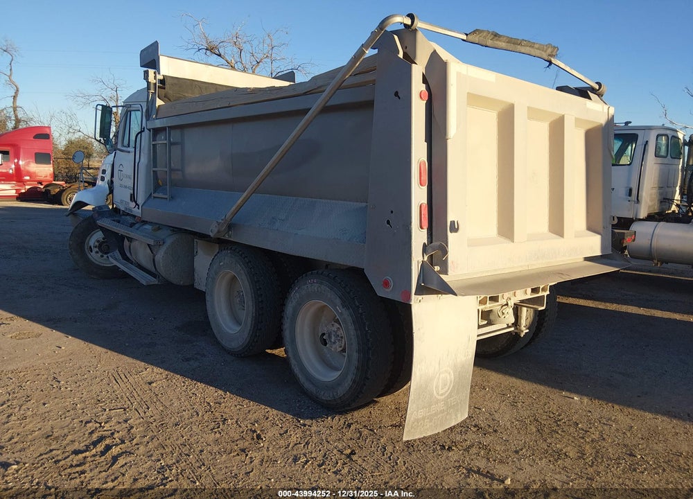 2000 MACK 600 CX600 VIN: 1M1AE06Y5YW003813