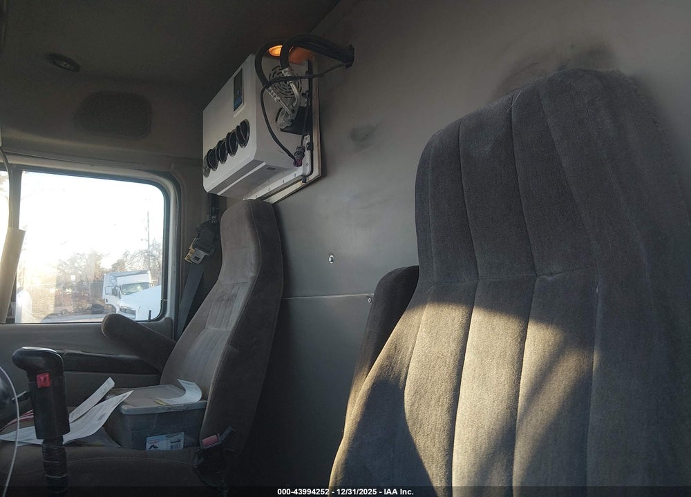 2000 MACK 600 CX600 VIN: 1M1AE06Y5YW003813