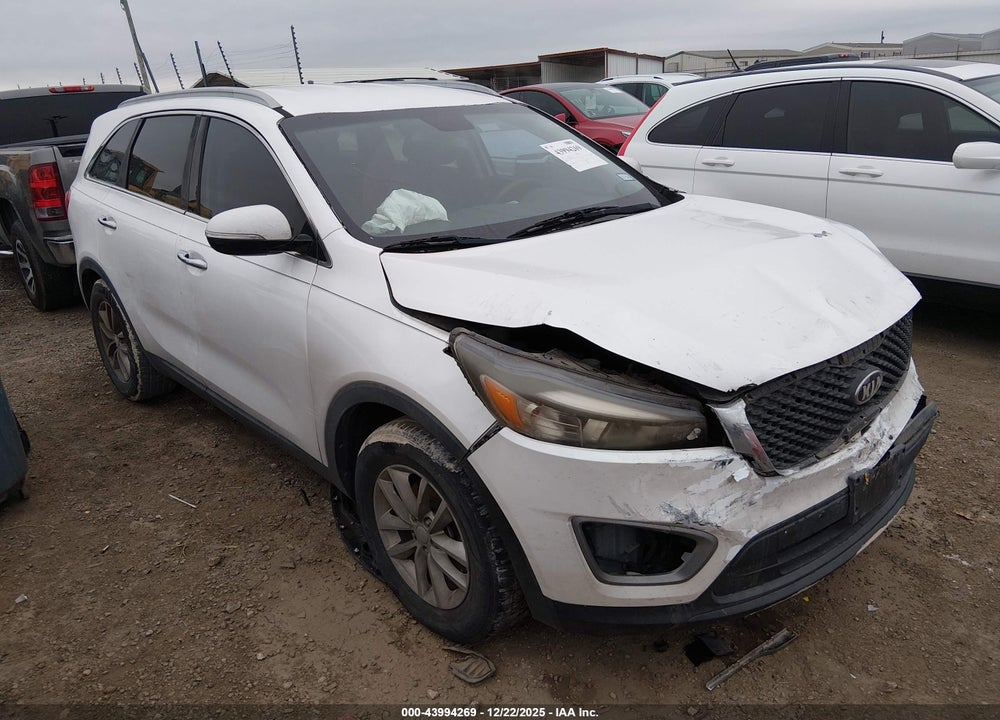 2016 KIA SORENTO 3.3L LX VIN: 5XYPG4A59GG097084