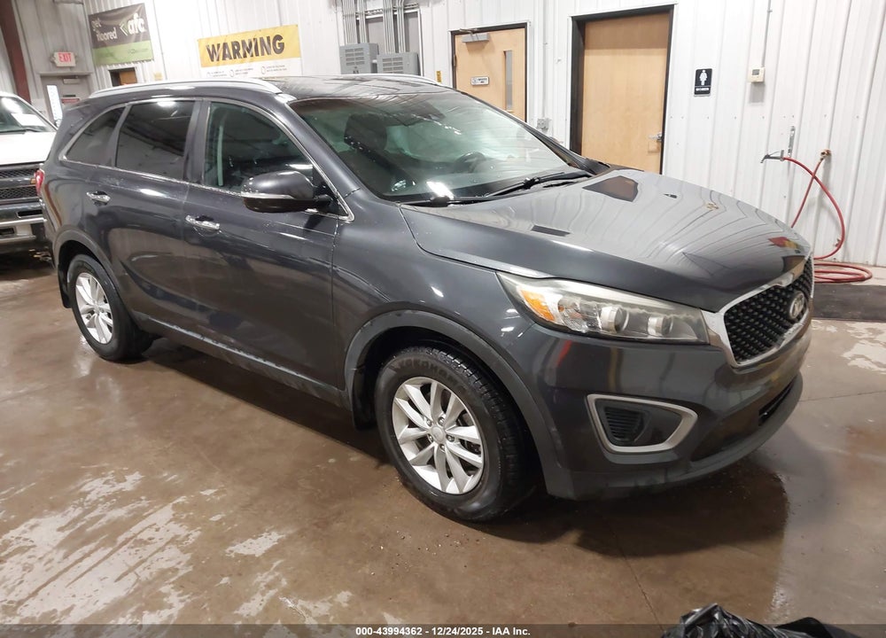 2017 KIA SORENTO 3.3L LX VIN: 5XYPG4A55HG227086