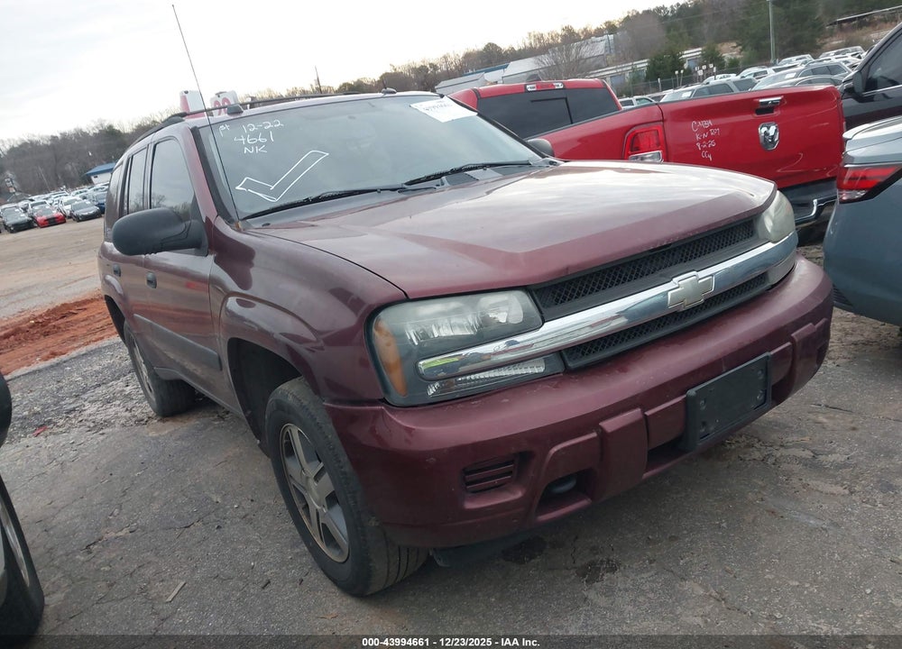 2005 CHEVROLET TRAILBLAZER LS VIN: 1GNDT13S152282406